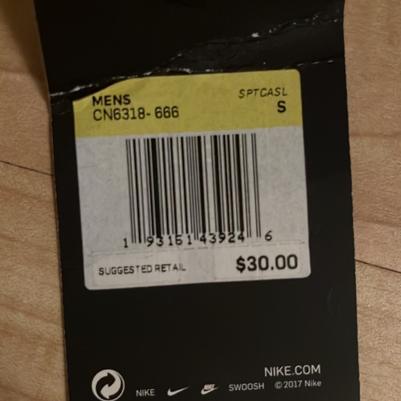 Nike Men’s Hot pink shirt , Unisex - Picture 3 of 4